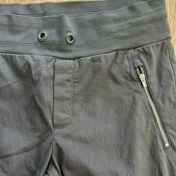 Athleta Trekkie North Joggers Black Size 8 Mid Rise - Picture 3 of 5
